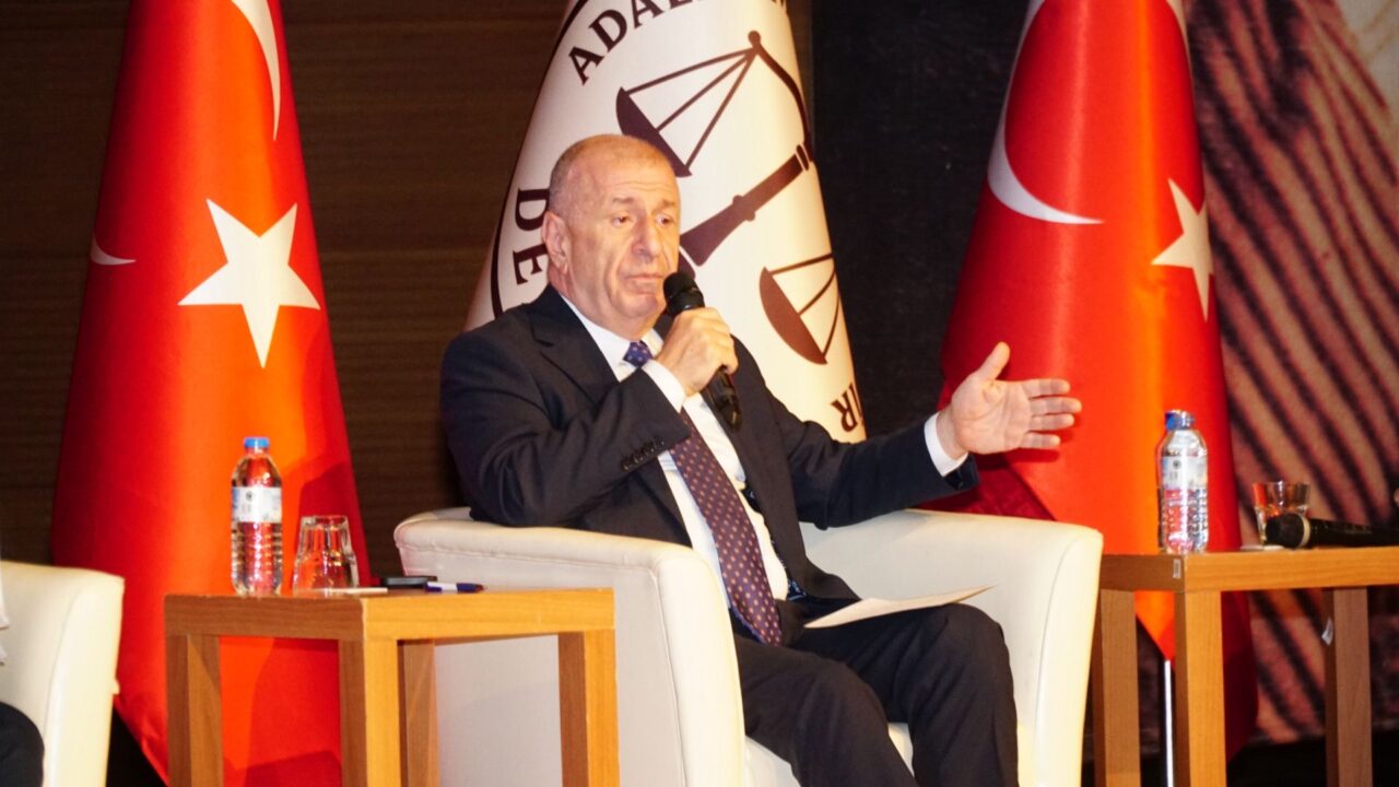 Ümit Özdağ Bursa programına panelle başladı