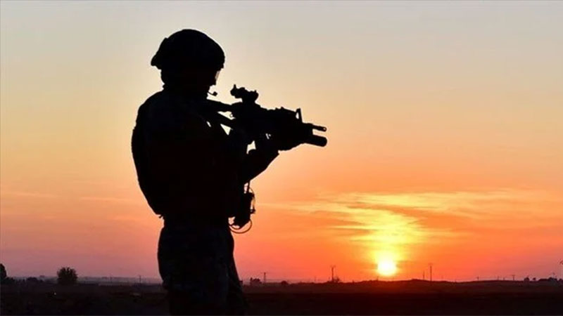 MİT’ten gizli operasyon: PKK’nın elindeki iki görevli getirildi MİT’ten gizli operasyon: PKK’nın elindeki iki görevli getirildi