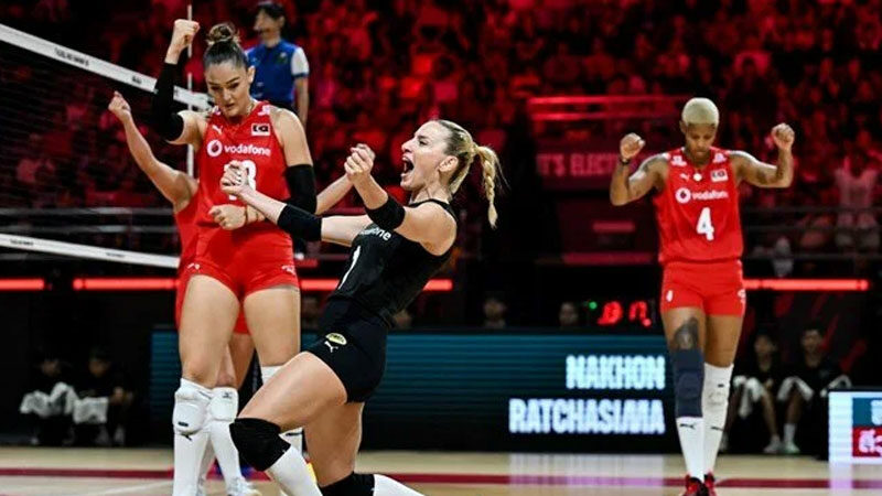 A Milli Kadın Voleybol Takımı, Dünya Şampiyonası'nın ilk maçında İspanya'yı