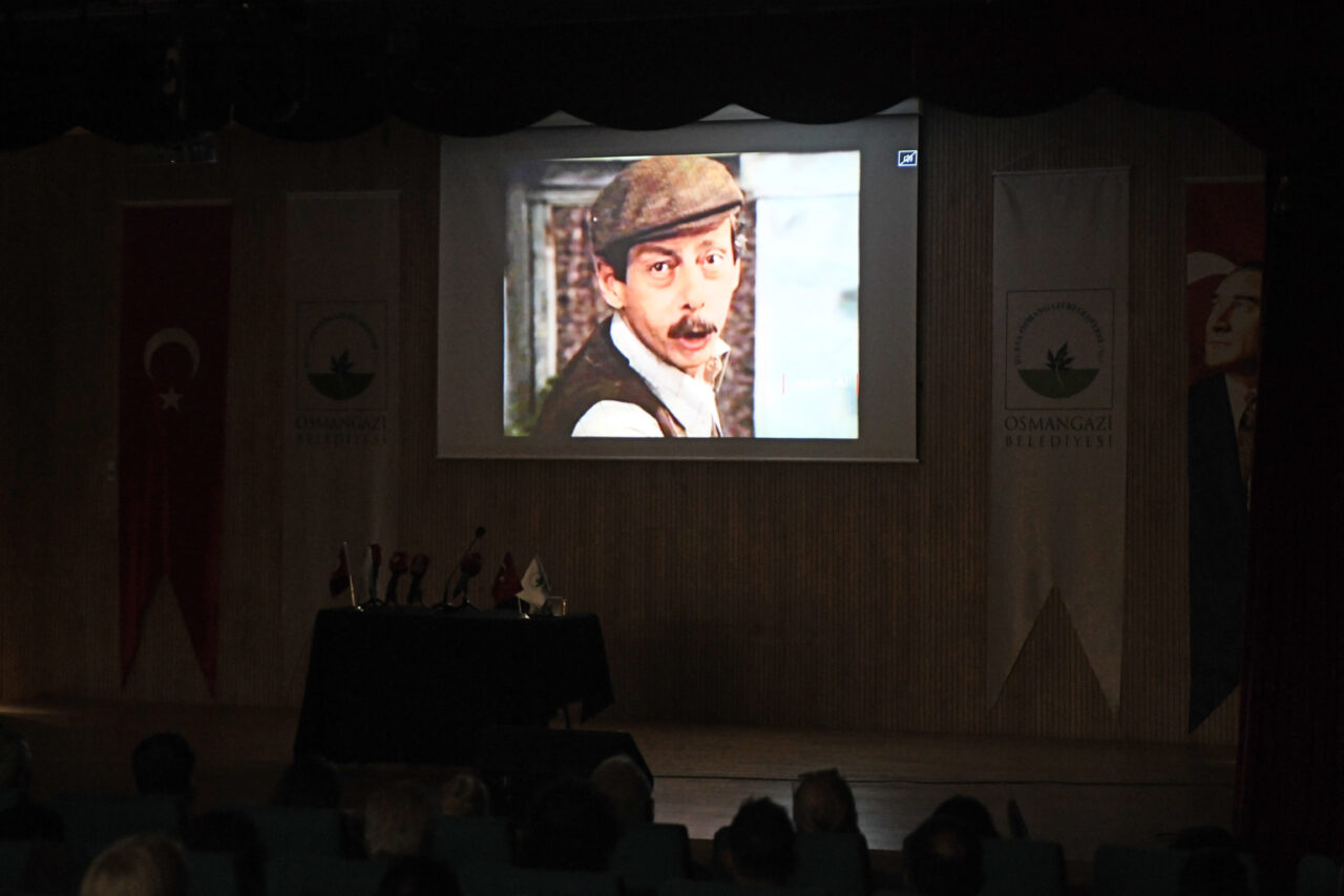 Osmangazi Belediyesi’nden Genco Erkal’a vefa gecesi Osmangazi Belediyesi’nden Genco Erkal’a vefa gecesi