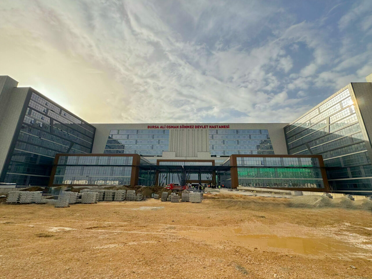 Bursa’nın bitmeyen hastanesinde yeni gelişme! Bursa’nın bitmeyen hastanesinde yeni gelişme!