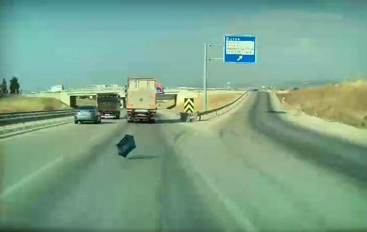 Görüntüler Bursa’dan… Faciaya davetiye çıkardı