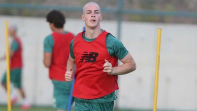 Bursaspor’da iki isim kamptan ayrıldı