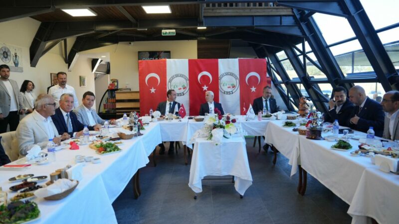 Bursa’nın oksijen deposunda önemli zirve Bursa'nın Keles ilçesindeki Kocayayla, önemli bir toplantıya ev sahipliği yaptı.