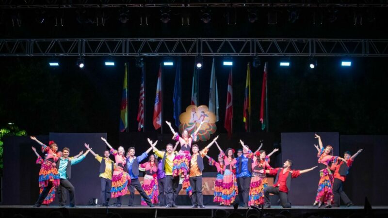 İtalya’dan Bursa’ya ödülle döndüler İtalya'nın Apiro şehrindeki 52'inci Uluslararası Terranostra Folklor Festivali'ne katılan Nilüfer