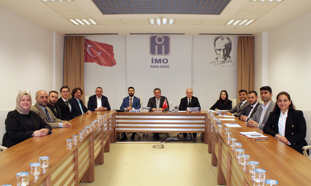 İMO Bursa Şubesi, 17 Ağustos’u 26’ncı yıl dönümünde andı İMO Bursa Şubesi, 17 Ağustos’u 26’ncı yıl dönümünde andı