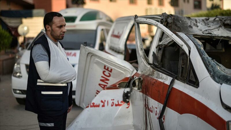 İsrail, Gazze’de Filistin Kızılay’ı karargahını bombaladı İsrail ordusu, Gazze Şeridi’nin güneyindeki Han Yunus kentinde bulunan Filistin