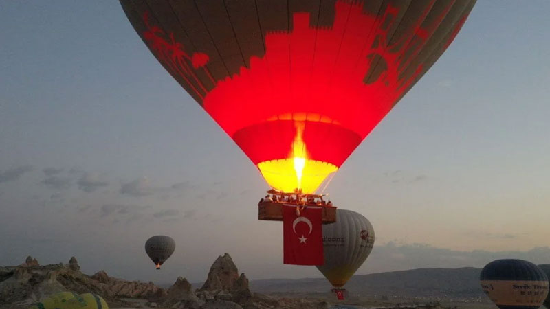 Balonlar 30 Ağustos için havalandı Balonlar 30 Ağustos için havalandı