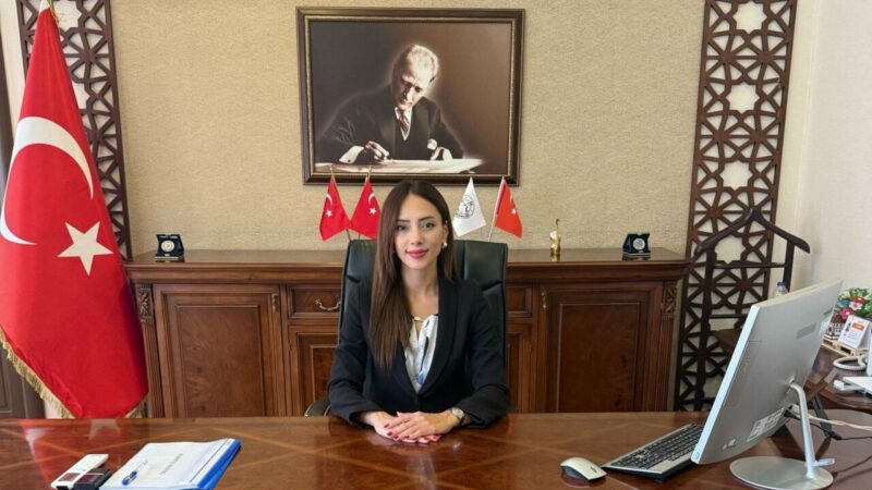 Bursa’nın bu ilçesine 3. kadın Kaymakam Olay Gazetesi Yazarı Ahmet Emin Yılmaz, Keles’in üçüncü kadın Kaymakamı