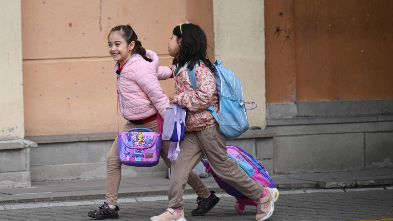 Okullarda ‘uyum haftası’ yarın başlıyor Okullarda ‘uyum haftası’ yarın başlıyor