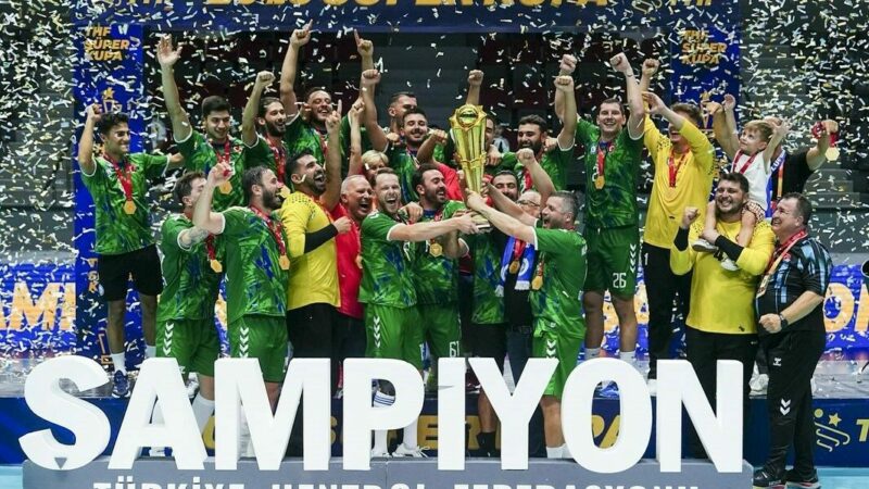 Şampiyon Nilüfer Belediyespor! Nilüfer Belediyespor, Ankara’daki Süper Kupa finalinde Beşiktaş’ı 7 metre atışları