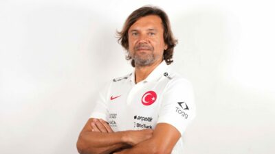 Bursaspor’un eski futbolcusu Montella’nın yardımcısı oldu