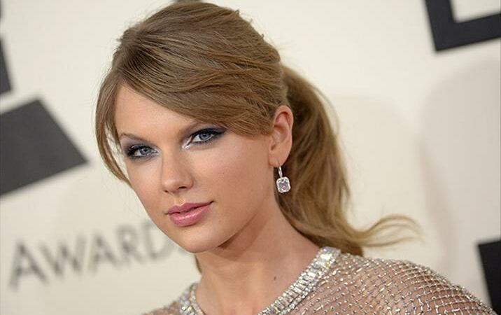 ABD'li pop müzik yıldızı Taylor Swift, Amerikan futbolcusu sevgilisi Travis