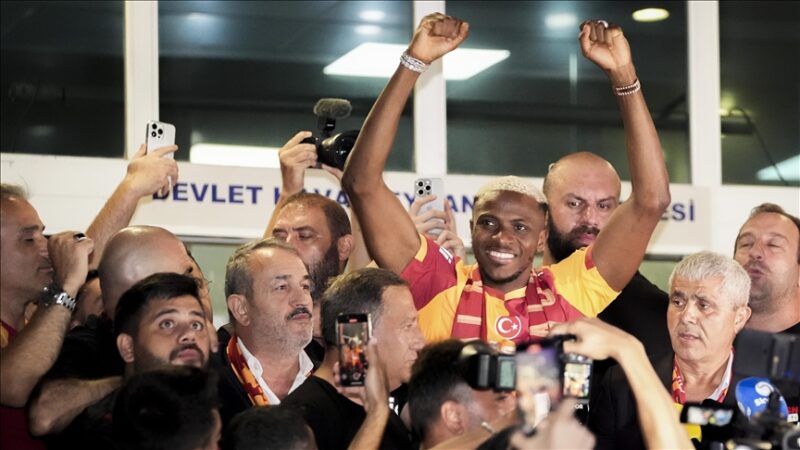 Galatasaray'ın Napoli'den 75 milyon avro karşılığında kadrosuna kattığı Nijeryalı yıldız
