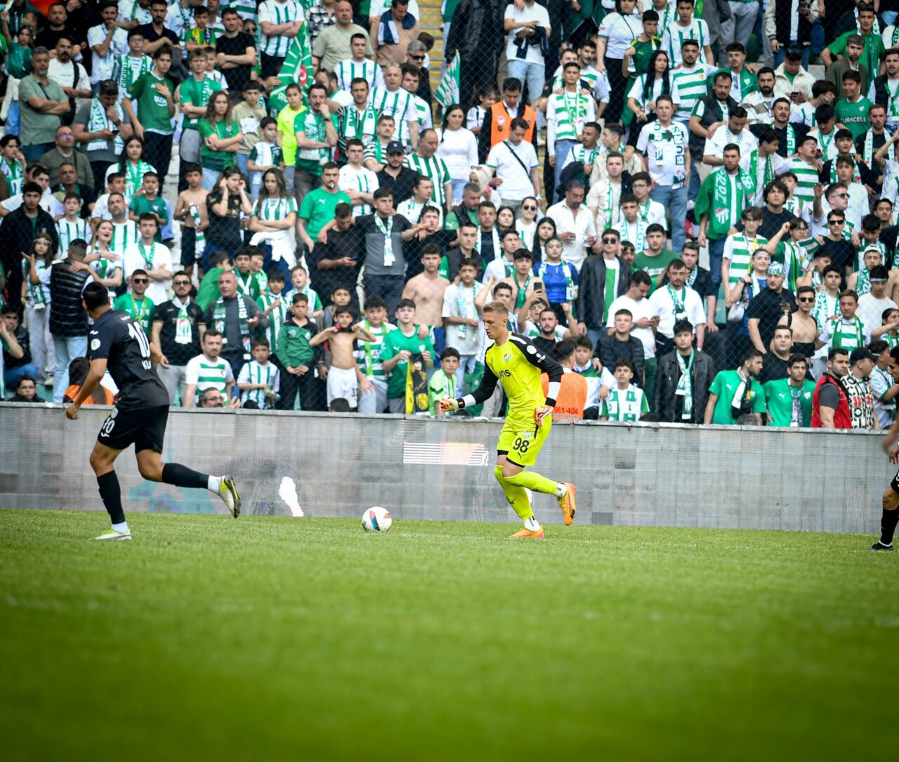 Bursaspor’daki ilk maçında kupa kaldırmıştı! Büyük görev ona düştü