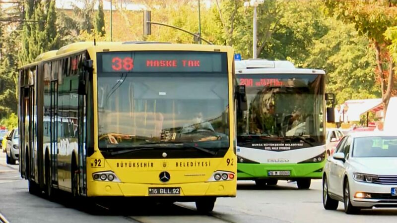 Bursa’da ulaşımda yeni dönem başladı! Bursa'da şehir içi ulaşımda kullanılan Bursakart'ta yeni dönem bugün başladı.