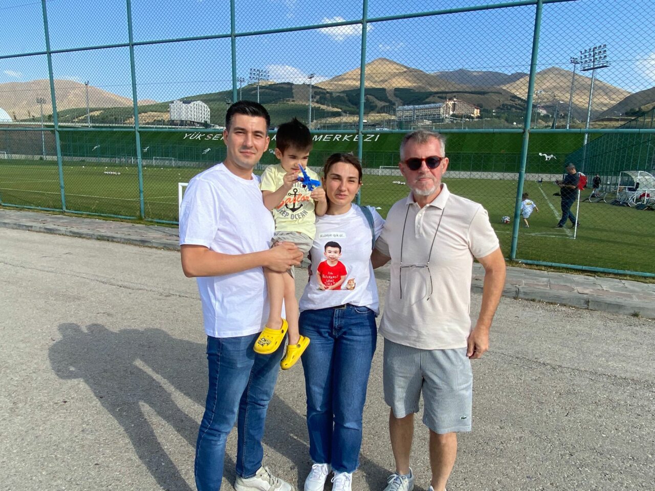 DMD kas hastası minik Kuzey’den Bursaspor’a destek DMD kas hastası minik Kuzey’den Bursaspor’a destek