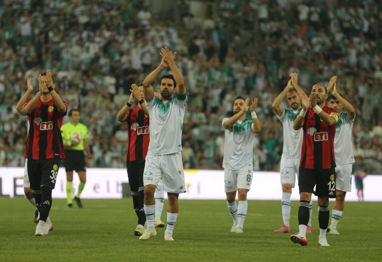 Bursaspor kaptanından önemli mesajlar Bursaspor kaptanından önemli mesajlar