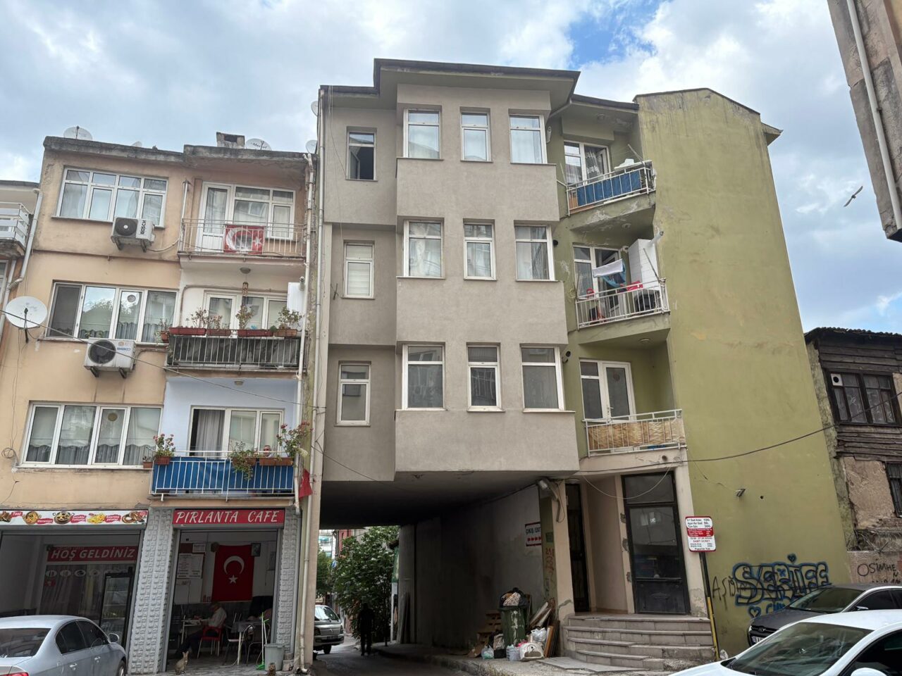 Bursa’da bu binayı görenler gözlerine inanamıyor! Bursa’da bu binayı görenler gözlerine inanamıyor!