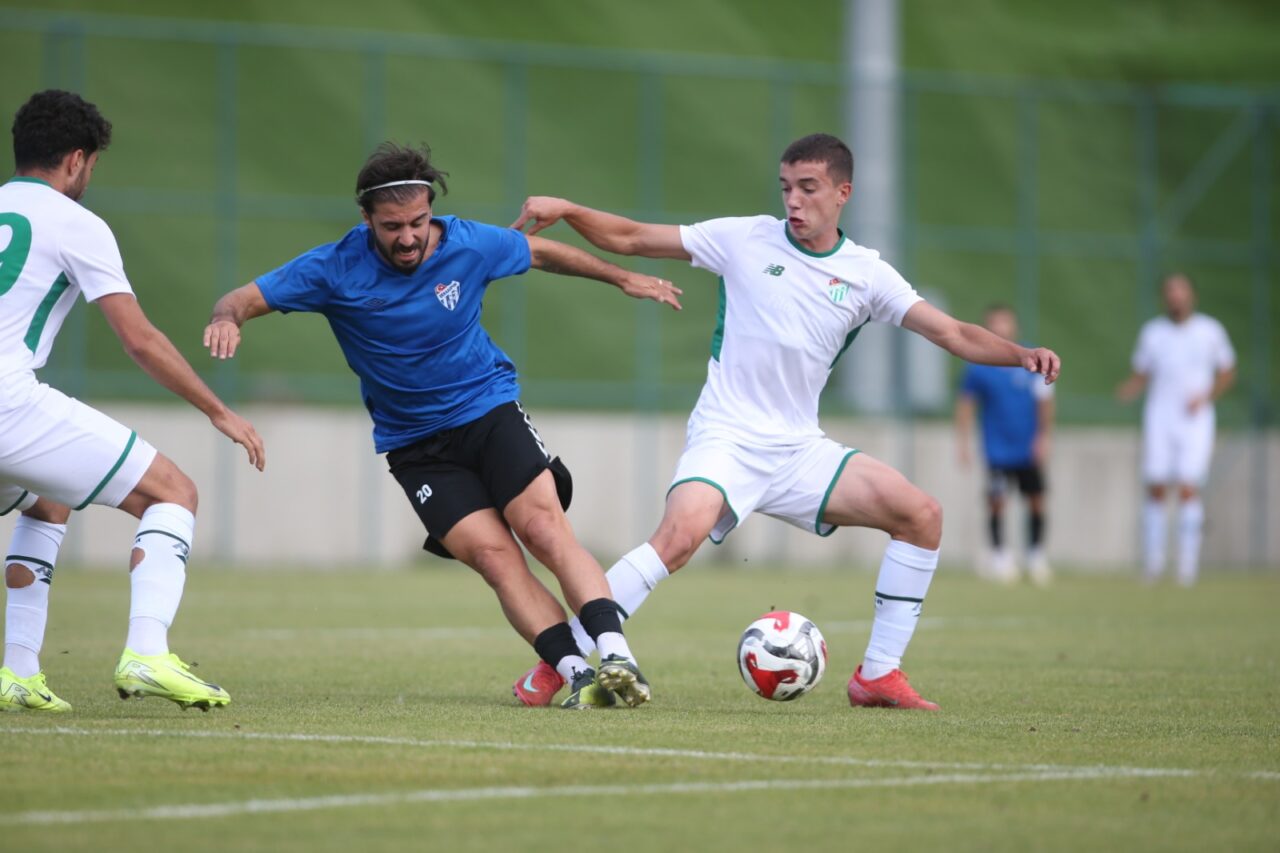 Bursasporlu futbolcuya milli davet! Bursasporlu futbolcuya milli davet!