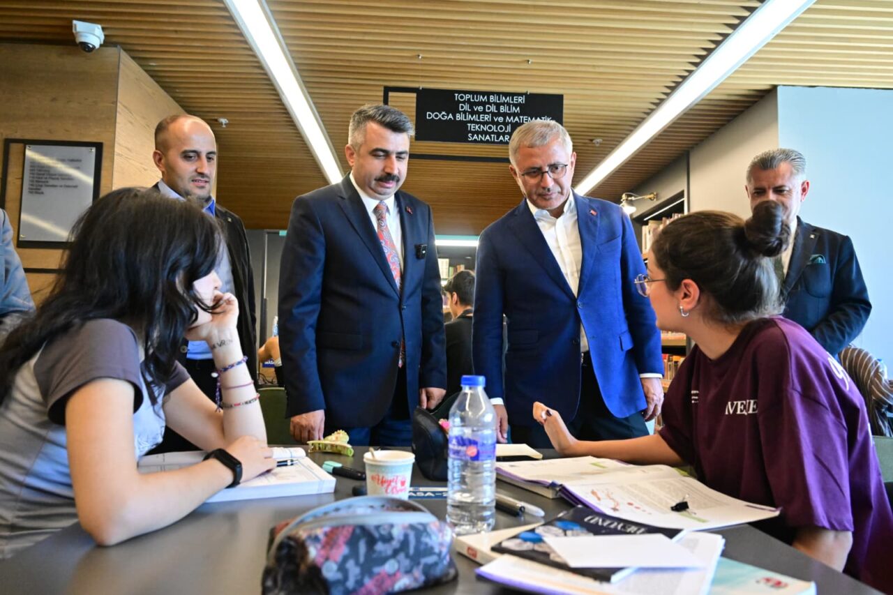 Bursa’daki gençlik yatırımlarına Ankara’dan tam not! Bursa’daki gençlik yatırımlarına Ankara’dan tam not!