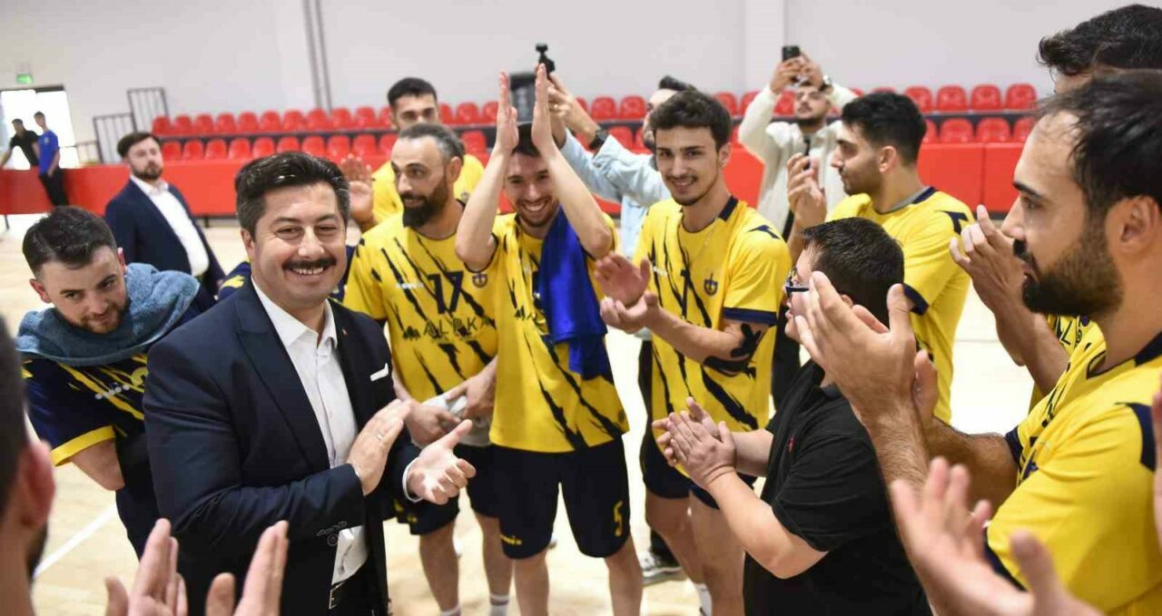 Yenişehir Belediyesi’nden amatör kulüplere destek