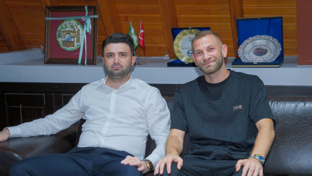 Bursaspor’da flaş ayrılık!