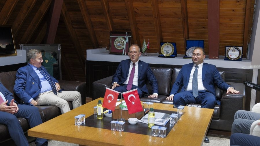 Bursaspor’a İyi Parti’den ziyaret Bursaspor’a İyi Parti’den ziyaret