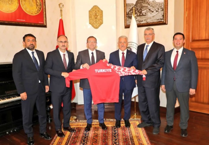 Bursa’da çalıştılar Kars’ta buluştular