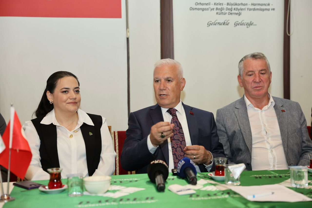 Bursa’da Başkan Bozbey’den gençlere güvence