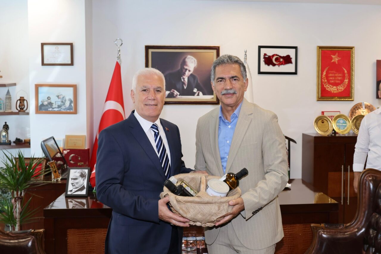 Başkan Bozbey makamını Gemlik’e taşıdı