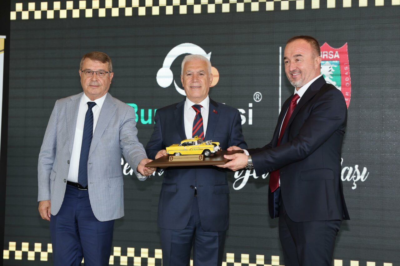 Büyükşehir’den Türkiye’ye örnek proje! Bursa Taksi yollarda Büyükşehir’den Türkiye’ye örnek proje! Bursa Taksi yollarda