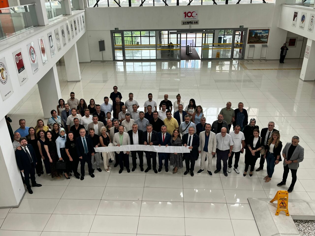 Bursa’da mali müşavirlerden uyarı eylemi; ‘Ceza ihbarnameleri yağmur gibi geliyor’