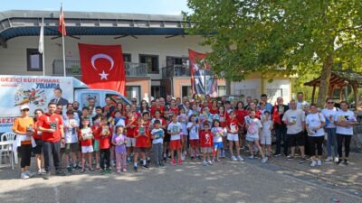 Bursa’da 1 Kitap 1 Fidan kampanyasına büyük ilgi