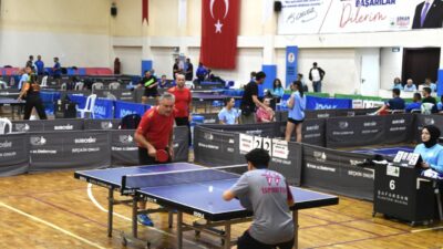 Osmangazi Belediyesi masa tenisine ev sahipliği yaptı