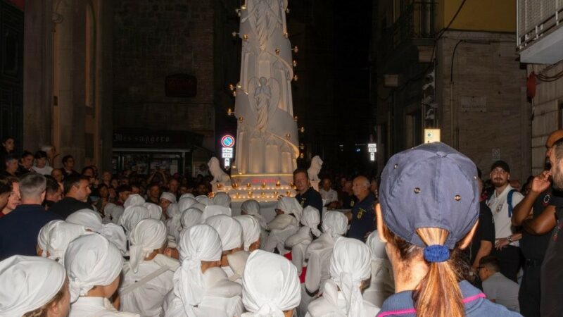İtalya’da festivale saldırı hazırlığı: Türk vatandaşı olduğu iddia edilen iki kişi tutuklandı İtalyan polisi, dün İtalya’nın Viterbo kentinde düzenlenen Macchina di Santa