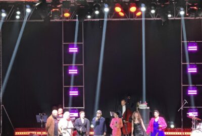 Bursa’da Bülent Ortaçgil’den unutulmaz gece: “Kadın Sesi Değmiş Şarkılar”