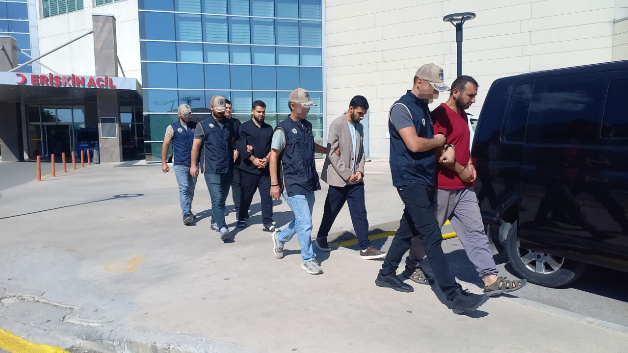 Bursa dahil 3 ilde DEAŞ operasyonu Bursa dahil 3 ilde DEAŞ operasyonu