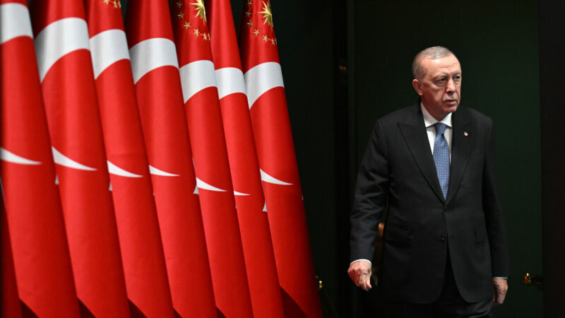 Cumhurbaşkanı Recep Tayyip Erdoğan kabine toplantısının ardından yaptığı açıklamada sosyal