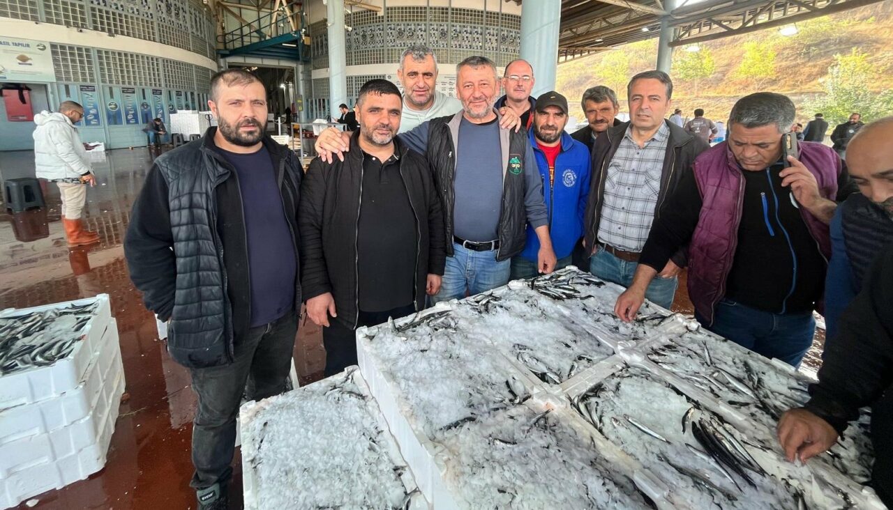 Bursa’da balık bol ama bir tek o yok! Halde kasası bakın kaç lira! Bursa’da balık bol ama bir tek o yok! Halde kasası bakın kaç lira!