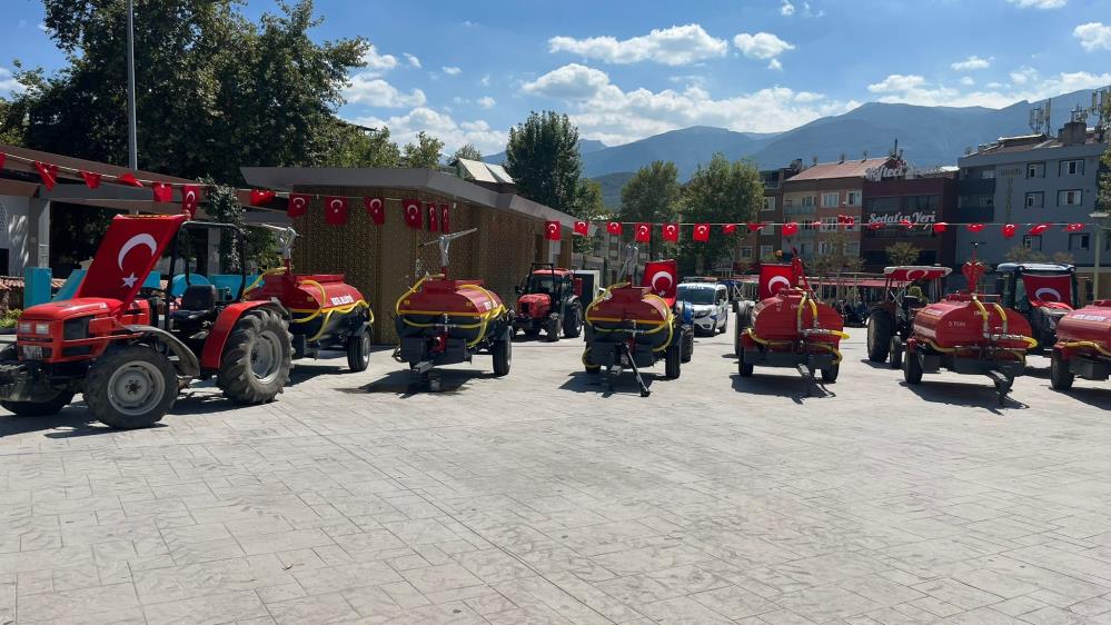 Bursa’da Kestel Belediyesi’nden 30 mahalleye itfaiye teçhizatlı su tankeri