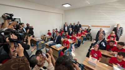 Bursa’da ilk ders Vali Ayyıldız’dan