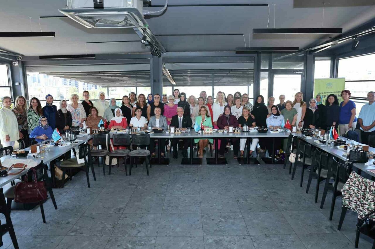 Başkan Şadi Özdemir’den Nilüferli kadınlara dayanışma çağrısı