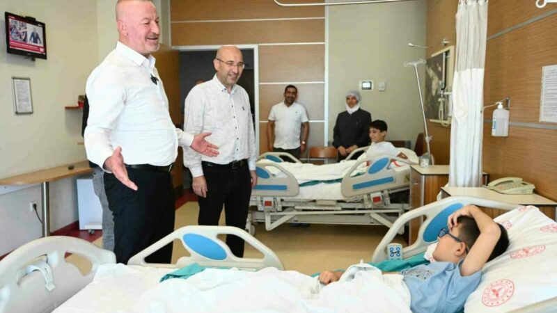 Bursa Karacabey’de toplu sünnet şöleni Karacabey Belediyesi, bu yıl da geleneksel Toplu Sünnet Şöleni öncesinde