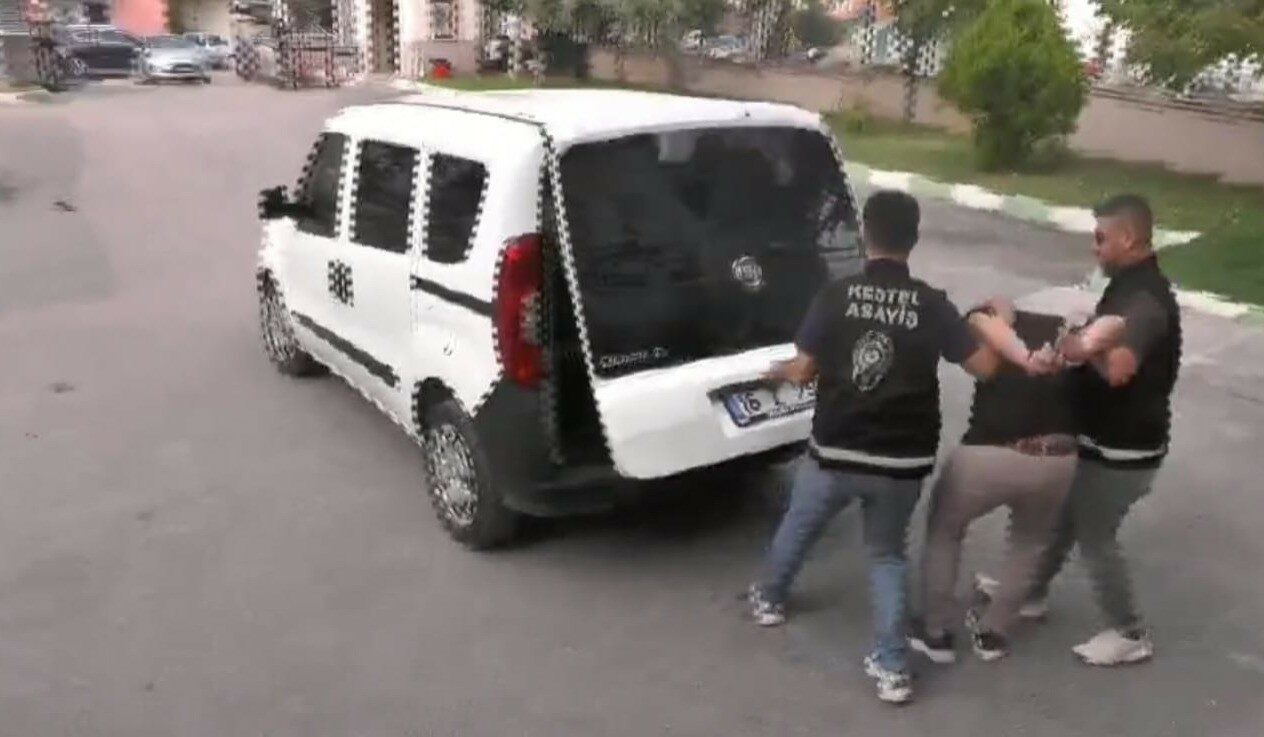 Bursa’da her yerde aranan firari yakalandı