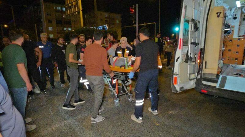 Bursa'nın Orhangazi ilçesinde yolun karşısına geçerken bir aracın çarptığı kişi