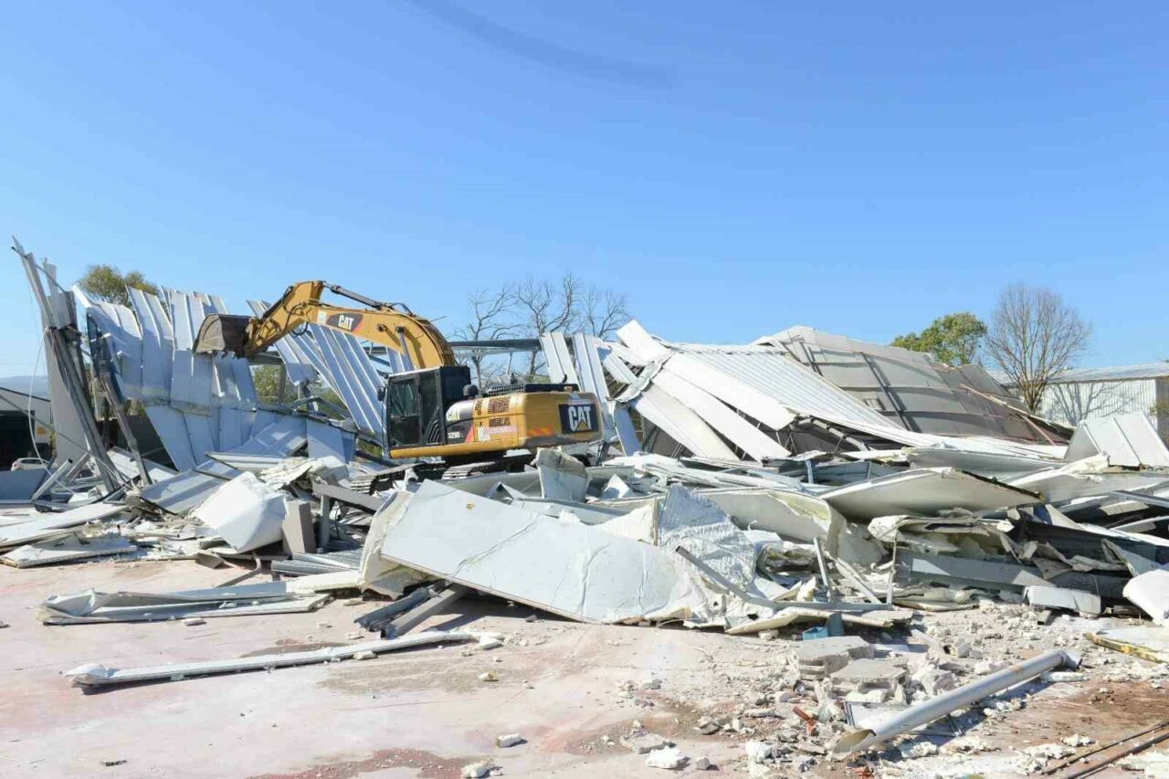 Bursa’da kaçağa geçit yok! Yerle bir edildiler