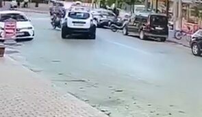 Bursa’da korkunç kaza: Metrelerce yükseğe savruldu