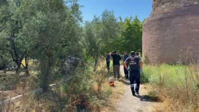 Bursa’da tarihi surların dibinde erkek cesedi bulundu
