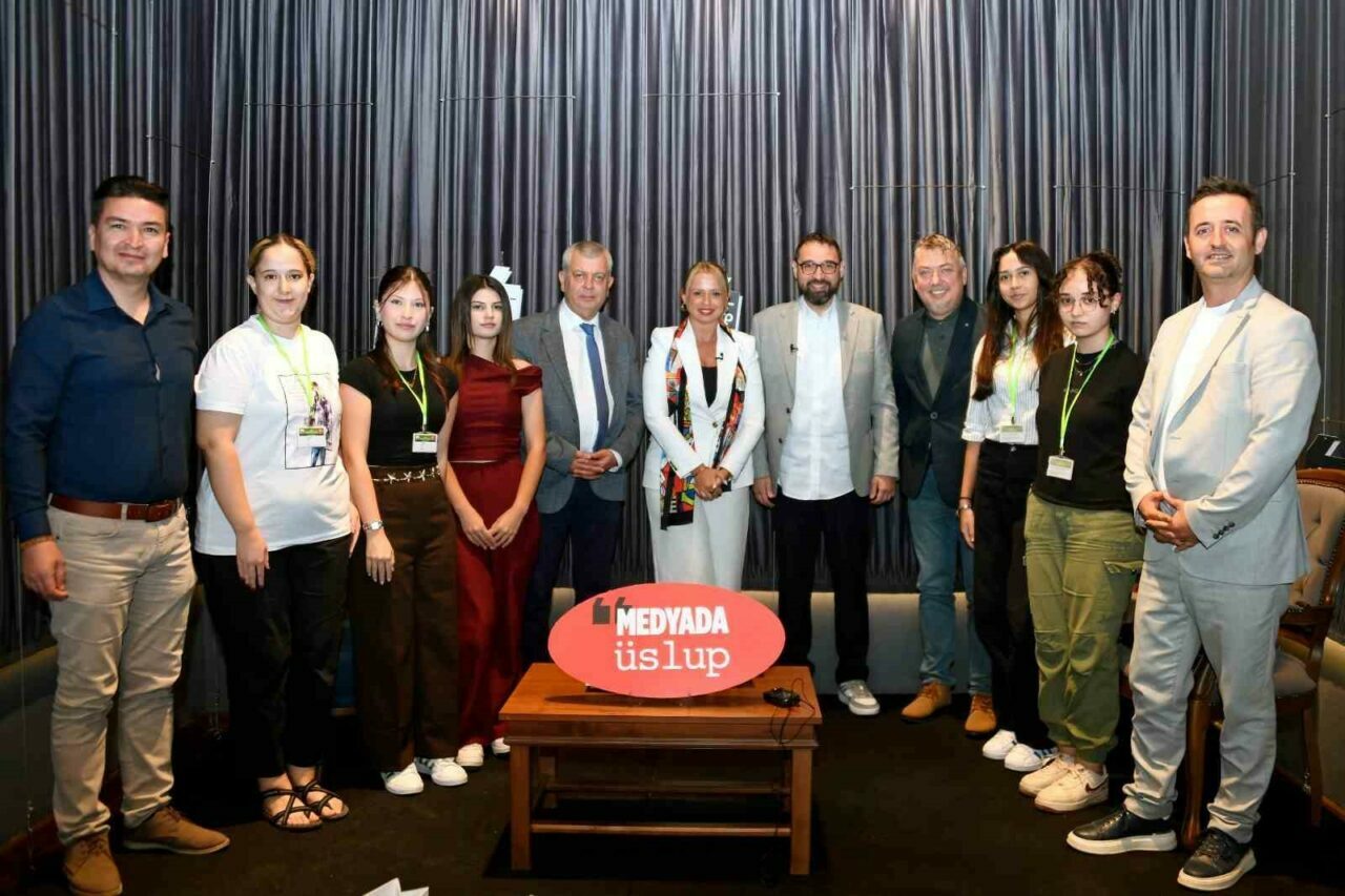 Bursa’da usta kalemler üslubun önemini anlattı Bursa’da usta kalemler üslubun önemini anlattı